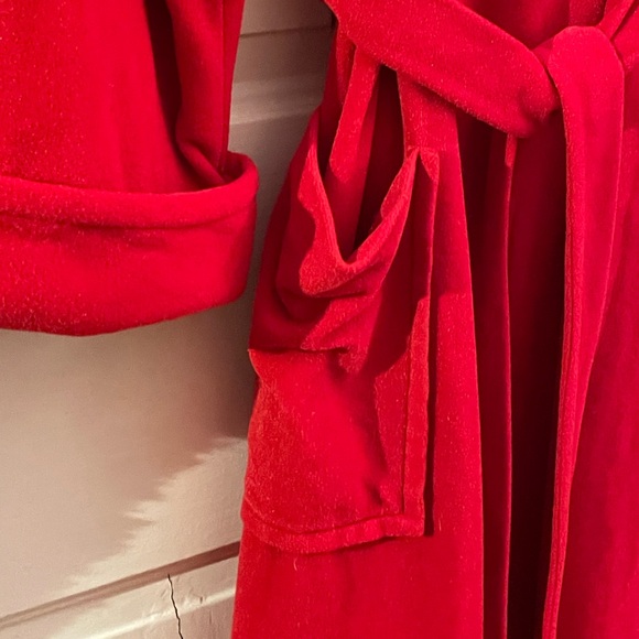 VTG dramatic Vanity Fair red robe medium - Picture 5 of 8